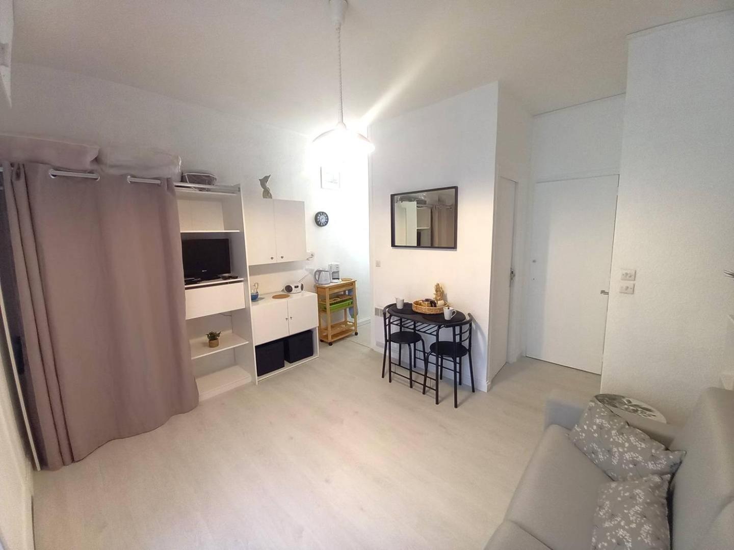 Saint Georges de Didonne - FAITES UNE HALTE - STUDIO - quartier boisé Esterno foto